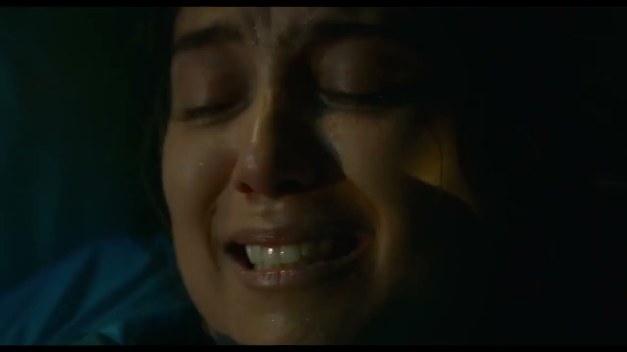 As Boas Maneiras (2017) - pregnant scene 4