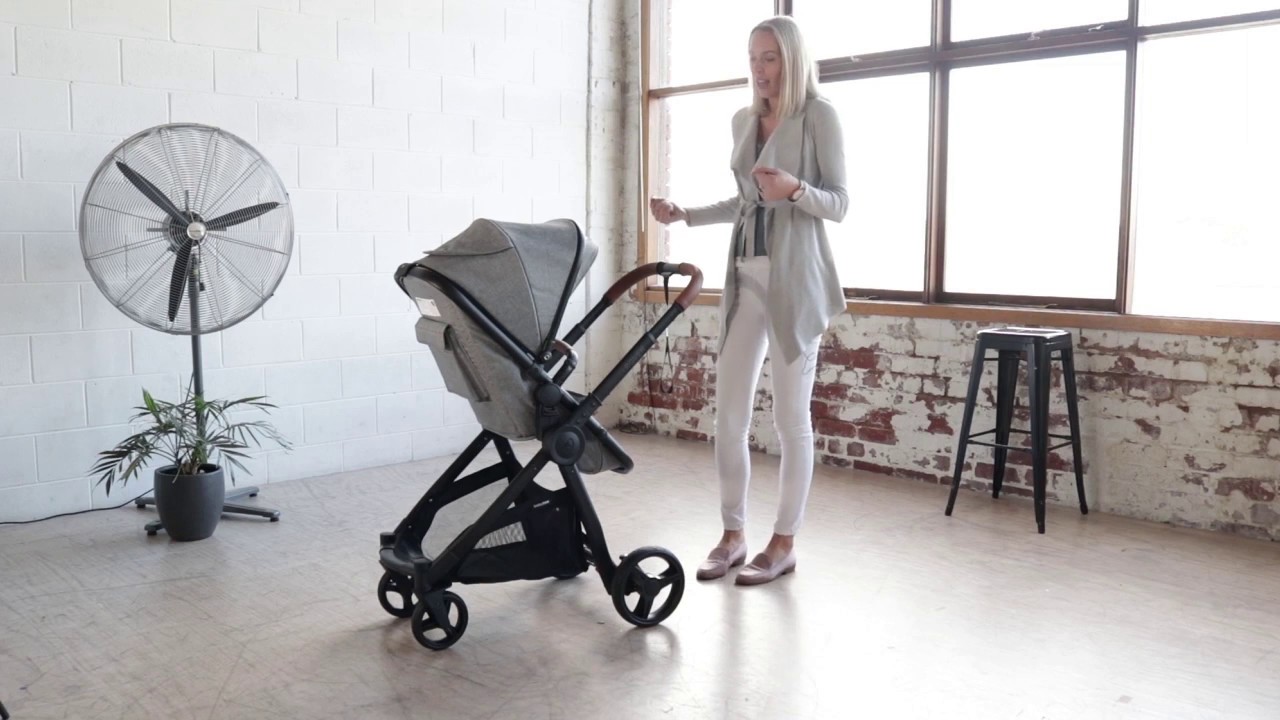 Ask Babybee: What are the Benefits of a Reversible Stroller Seat?