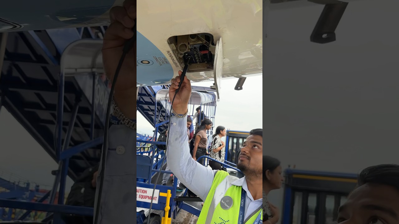 Asking captain aircraft status after arrival #interphone #aircraftstatus #aviation