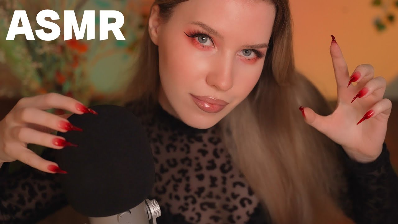 ASMR 🐈🔥 Scalp Massage and Unintelligible Whispers ❤️‍🩹 Mic Scratching