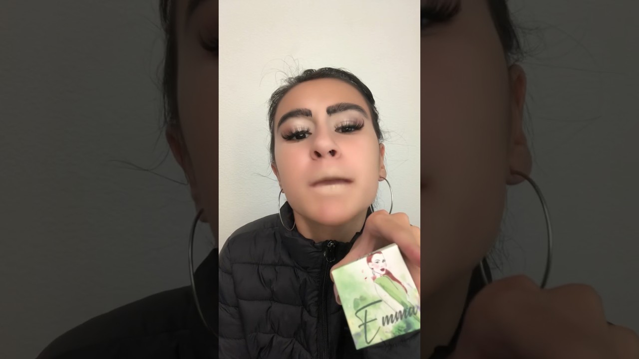 ASMR| British Chav gets you ready for a party!#asmr #asmrsounds #asmrcommunity #asmrtingles #makeup￼