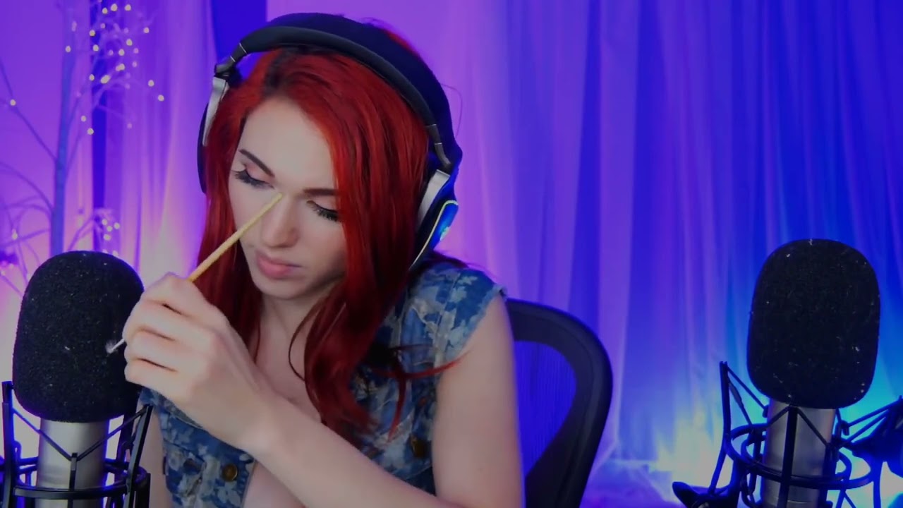 ASMR Moist Tingly Sponge Sounds 🌙💤Amouranth ASMR