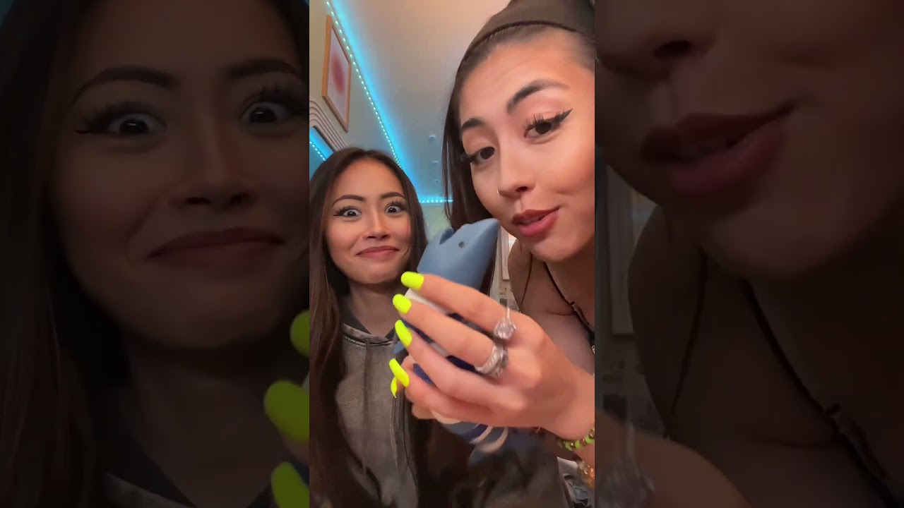 Asmr on Real Person (my sister) #asmronrealperson #realpersonasmr #tinglewithme #asmr #sisterasmr