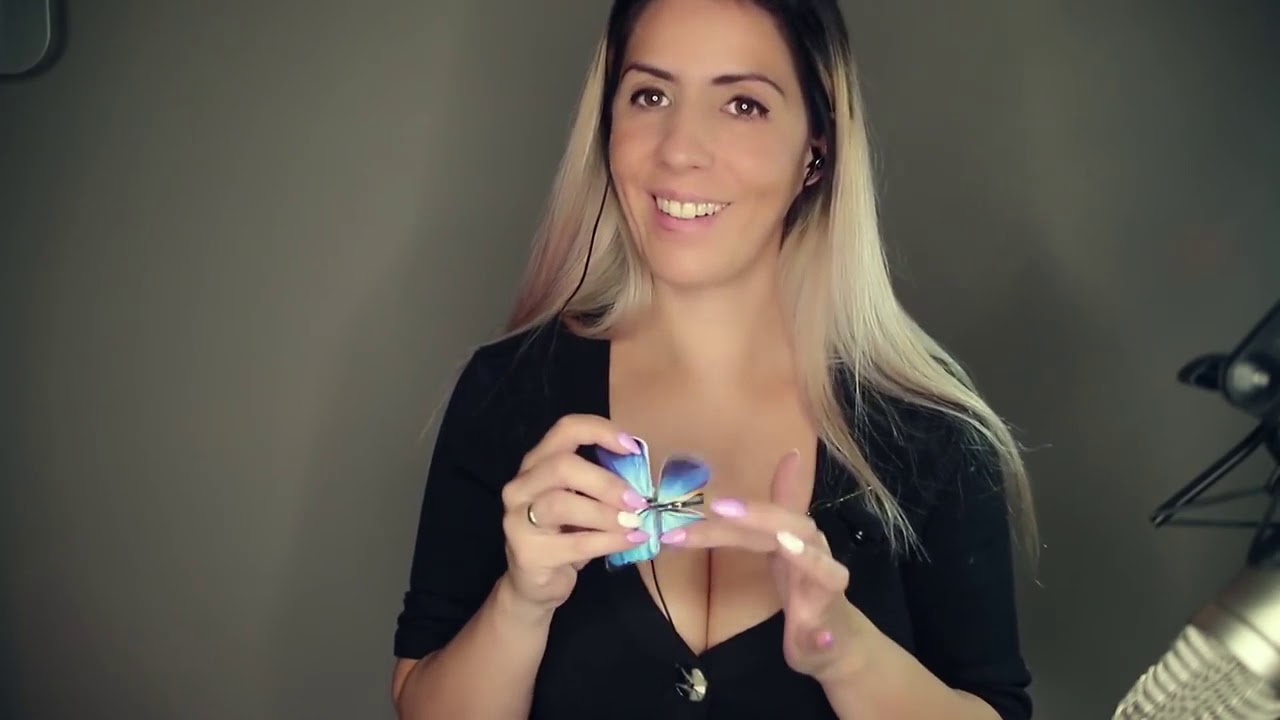 ASMRtistry One Vegan ASMR Lipstick Unboxing Mamá Susurros