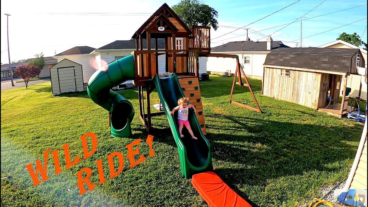 Assembling a Cedar Playhouse / Playset; Backyard Discovery Skyfort 3