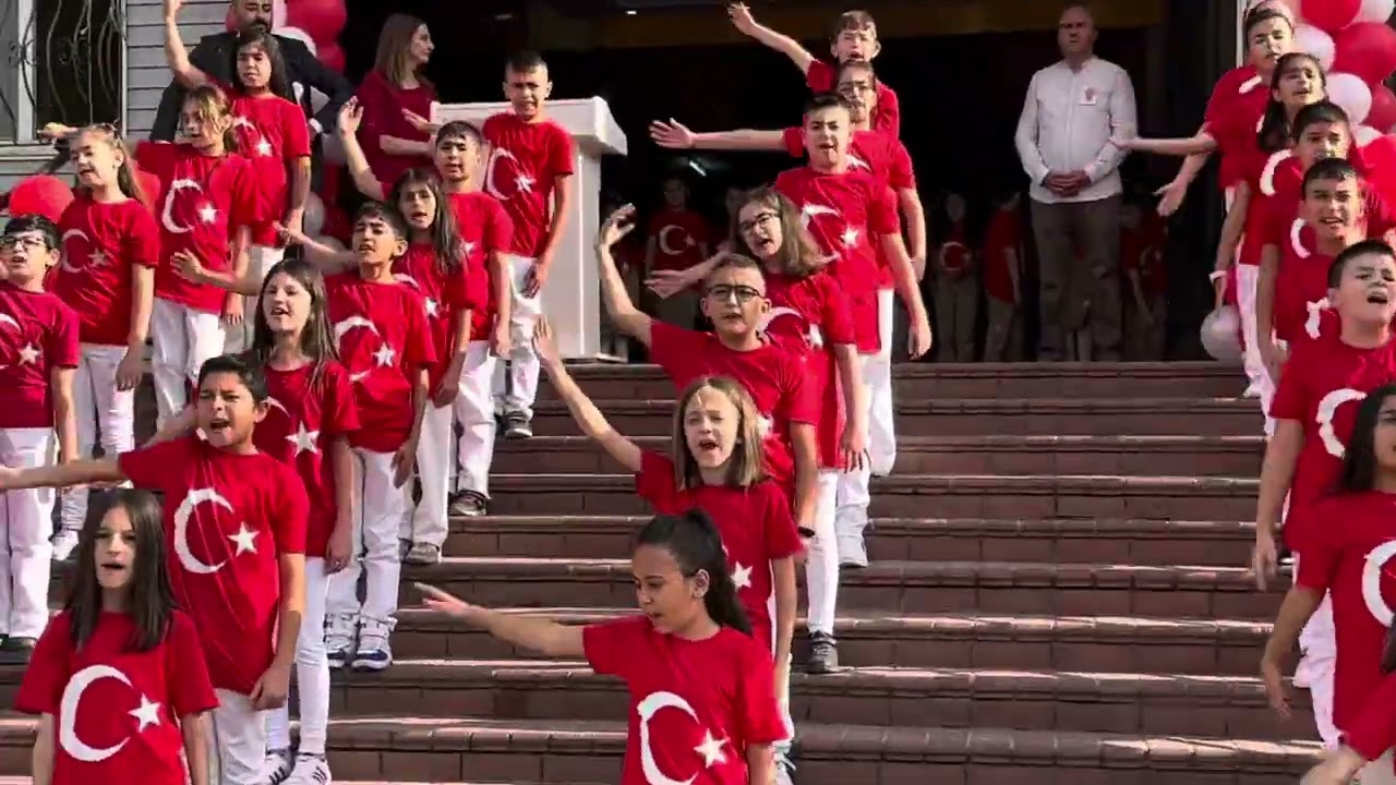 Atam Atam Mustafa Kemal Paşam Gösterisi