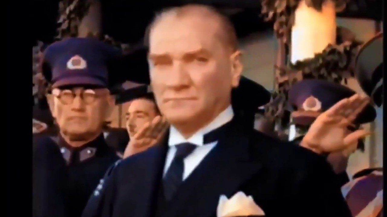 Atatürk'ün yapay zeka ile renklendirilmiş HD videosu !