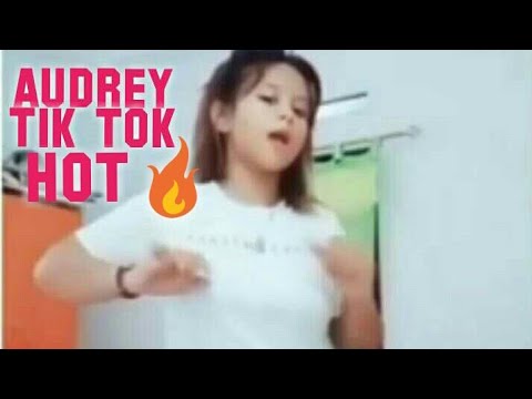 Audrey TIK TOK Hot Auto Coli