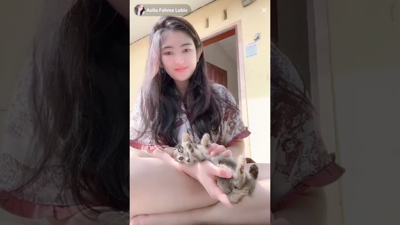 aulia fahma lubis HOT LIVE paha pink halus mulus part 3