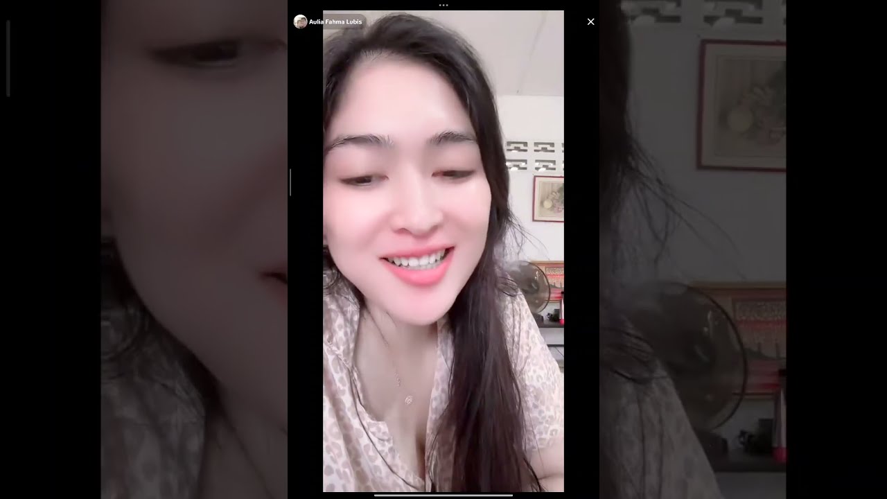 Aulia Fahma Lubis Hot Live sexy tembem belahan mulus pink montok empuk pulen kenyal bikin tegang