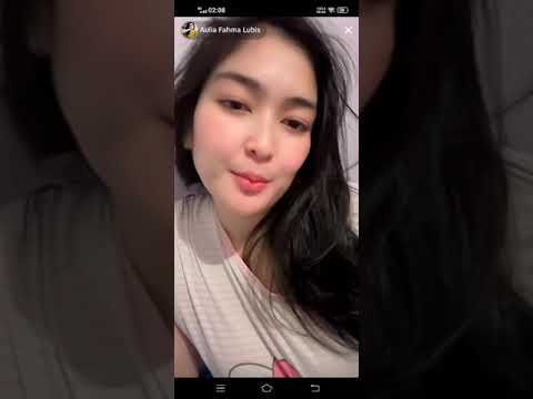 Aulia Fahma Lubis lepas BH kelihatan boba