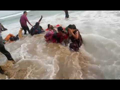 Aunties at sea shore #funny #video #viral