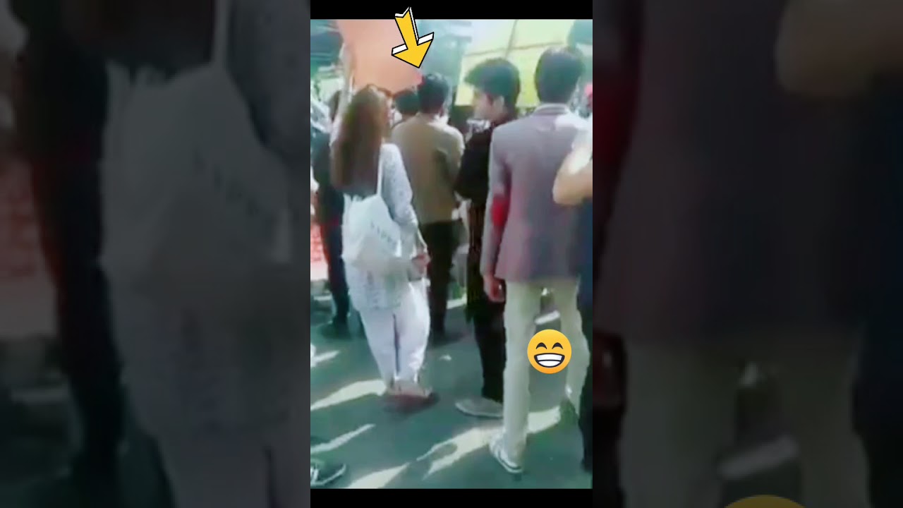 Aurat March kiss scandal 2020 😍