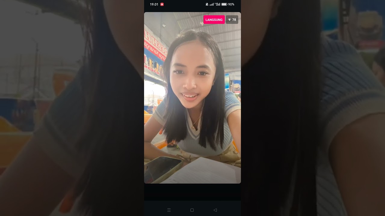 aurelqz live bareng pacar si tobrut umur 16thn siapa sih yang gak kenal sama aurelqz 🤤😋#live
