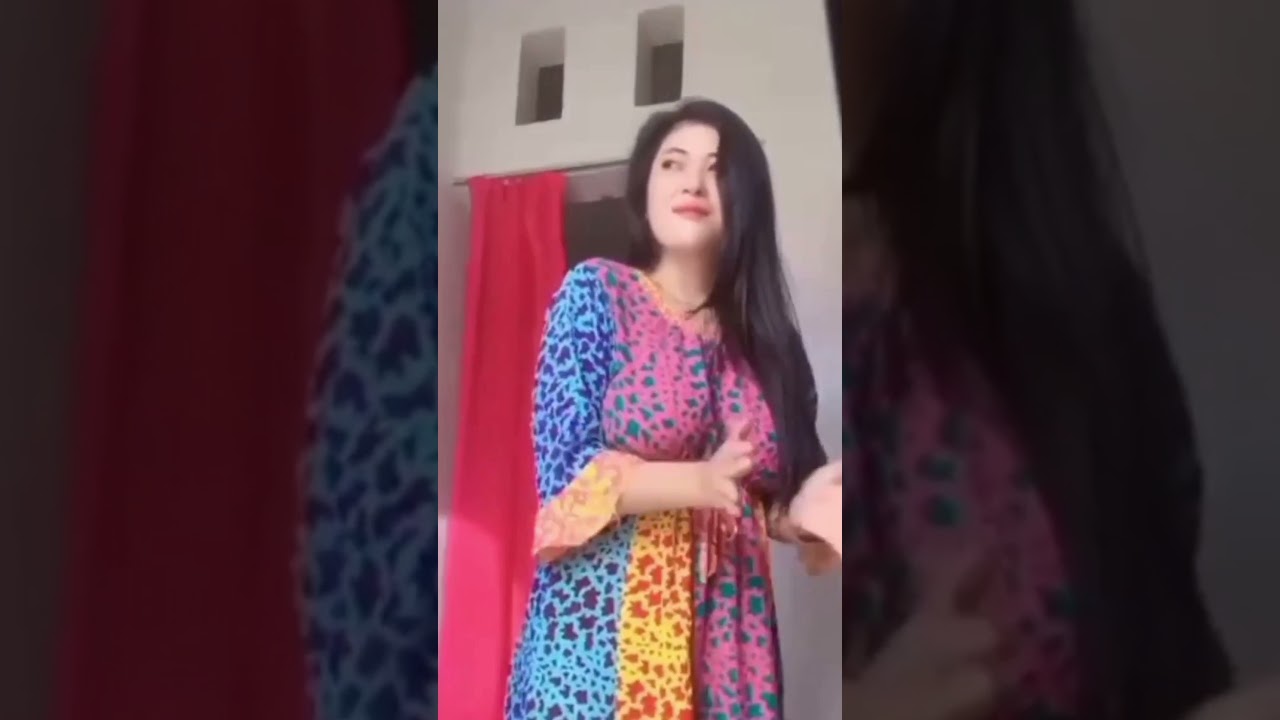 auto tegang..😂kumpulan cewek cantik goyang pakai daster tanpa bra