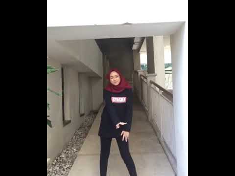 Awek Goyang maut