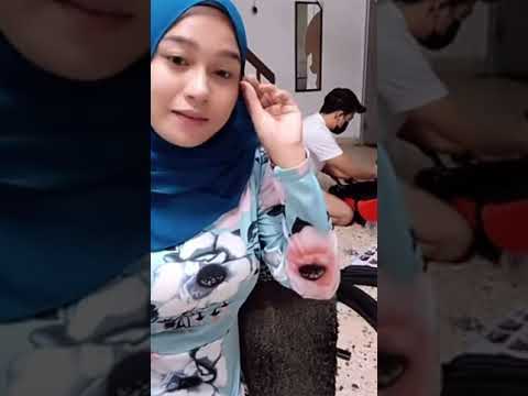 Awek Melayu Tunjuk paha, sangap tidur