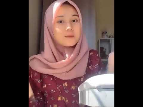 Awek tudung comel ternmpk tuttt