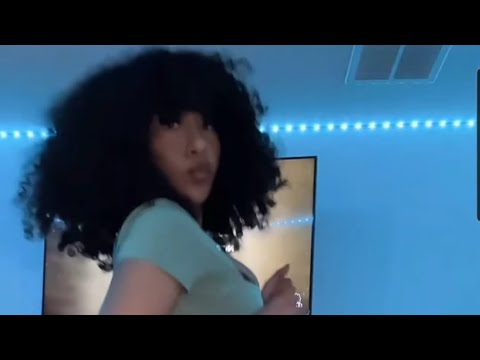Aya Tanjali Twerking for 8 minutes