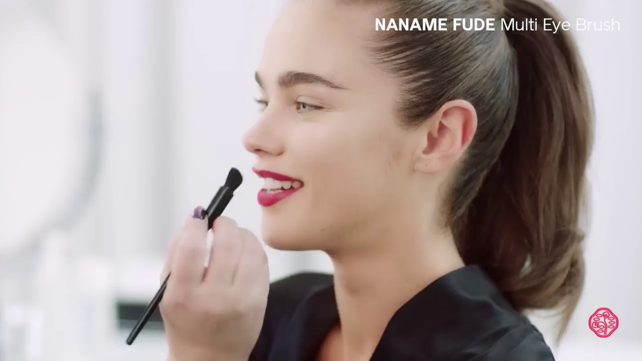 Aydınlık Bir Cilt ve Dolgun Görünümlü Dudak Makyajı | Shiseido Makyajı