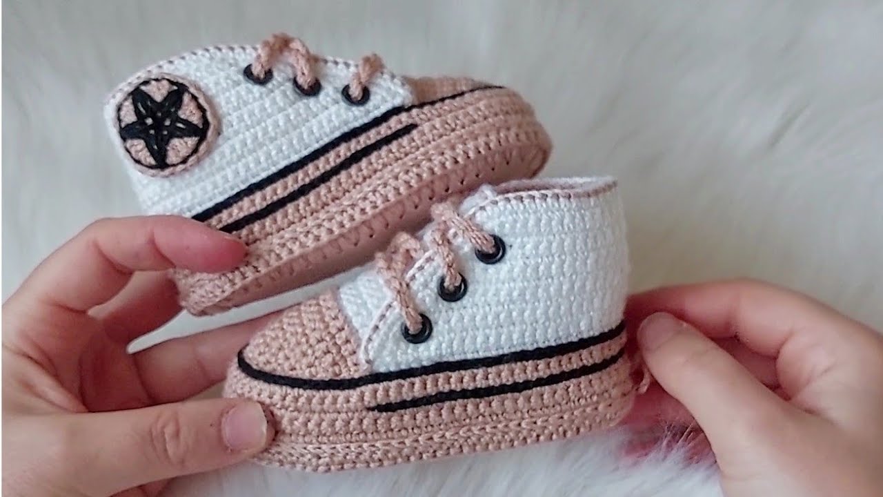 Ayfer Kaya tarifiyle converse yapımı. #converse#baby#crochetbaby#shoes