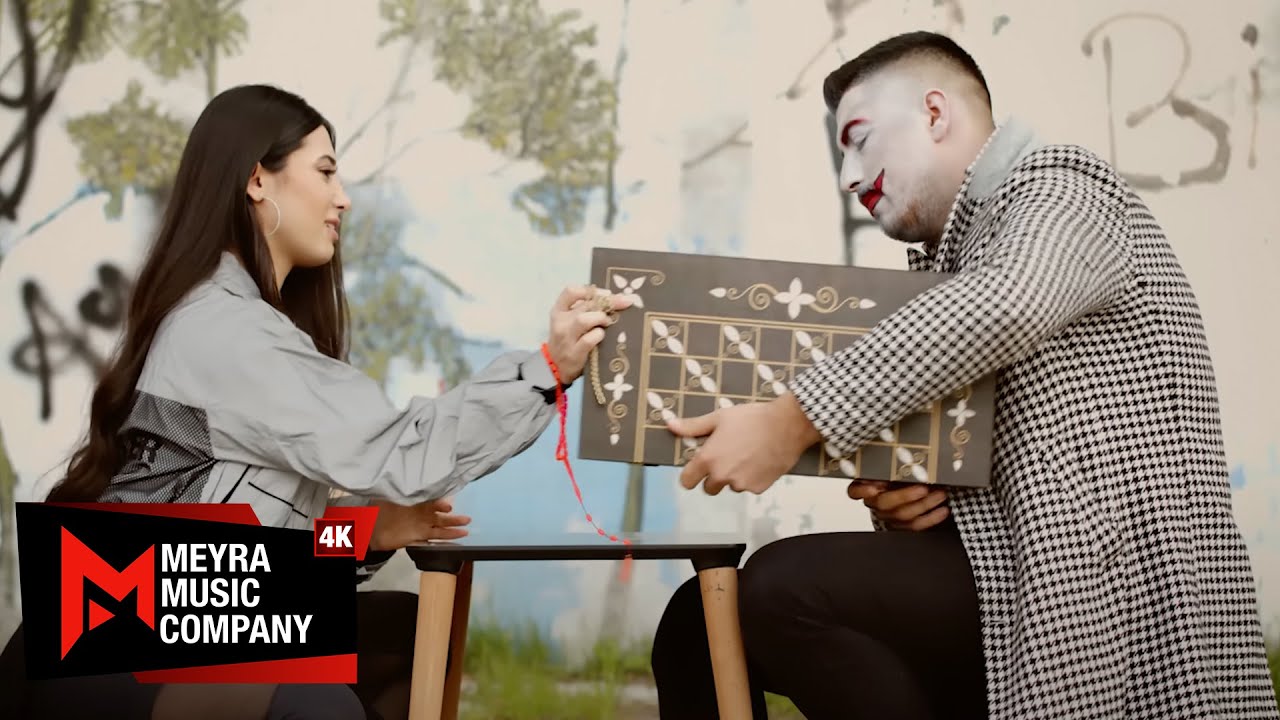 Azra Yünlü - Biliyorum [ Official Video Klip ]