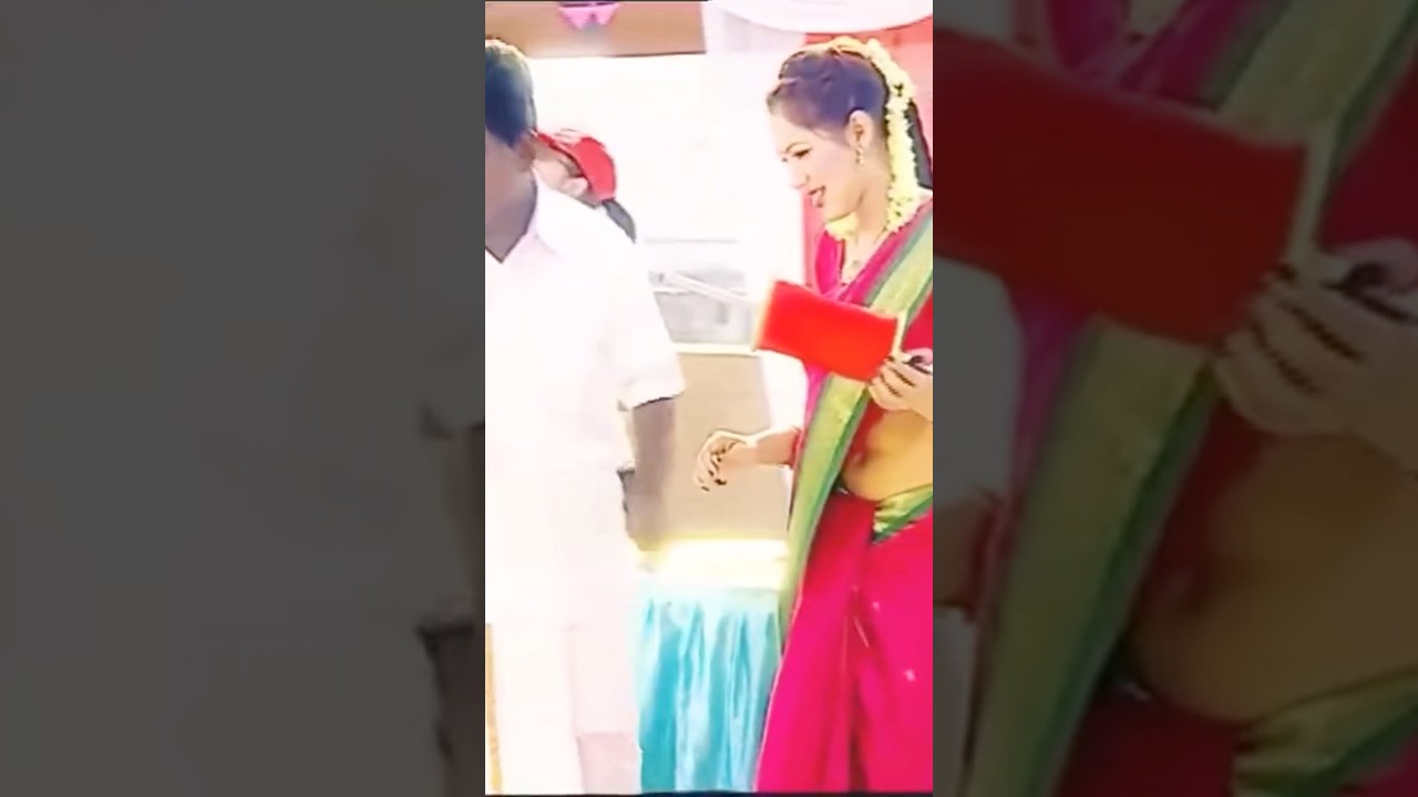 Babitaji navel unseen saree #babitaji #munmundutta #tmkoc #shortsfeed #youtubeshort #shortsviral