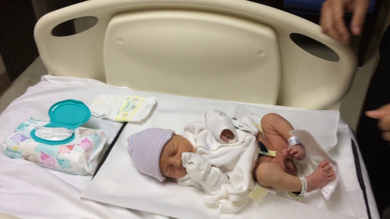 Baby Juliano: Trocando fraldas. Changing dippers.