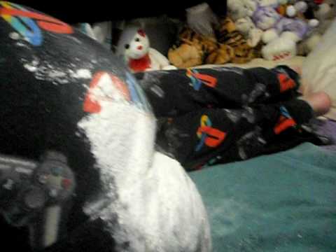 Baby powder fart