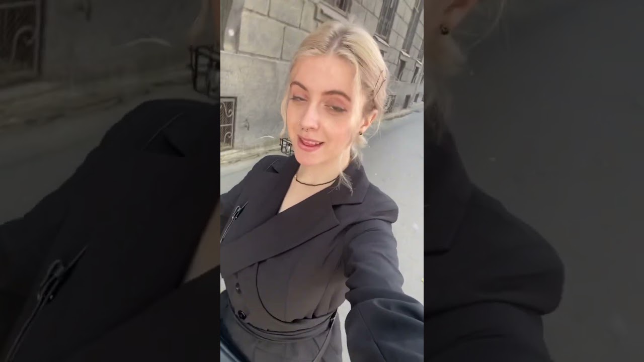 #babyface #fansly #fanslygirl #onlyfans #walking