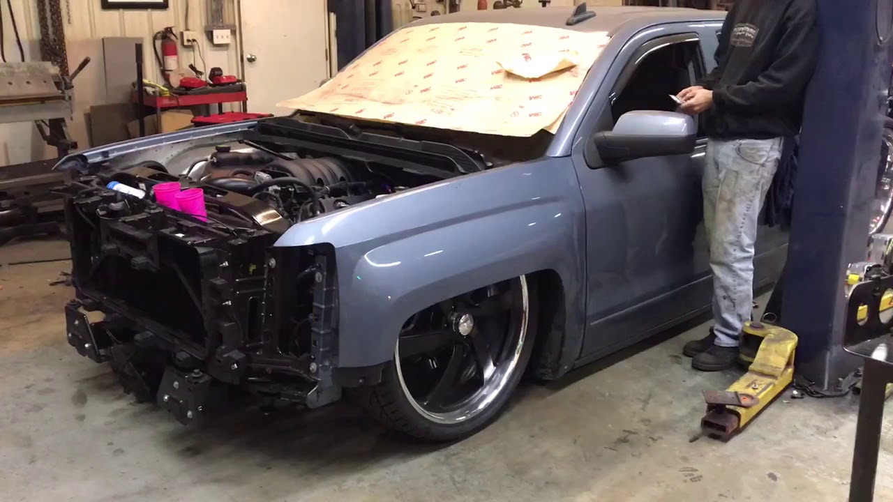 Bagged Silverado on 26” Intro wheels