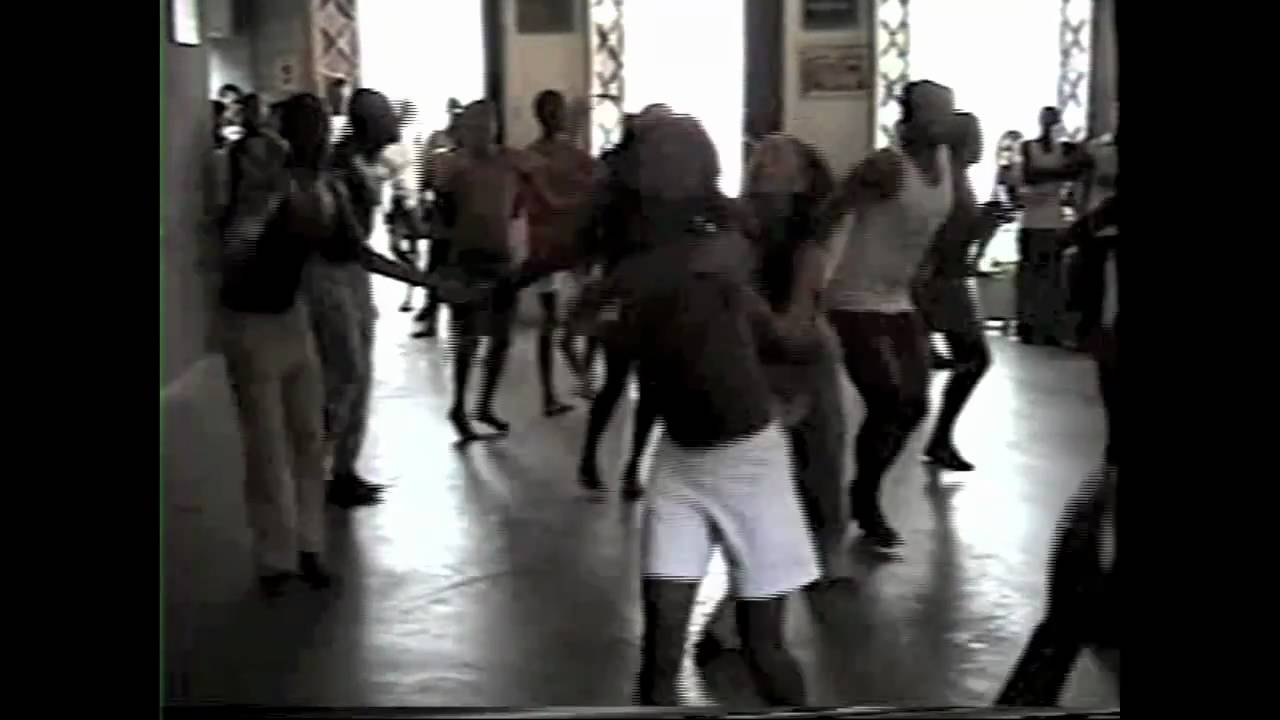 Bahia Brazil: Olodum Afro Brazilian dance class part 1