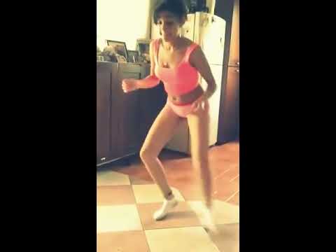Bailando Mestele Bububu  --- TheGirlSwaaq ♪