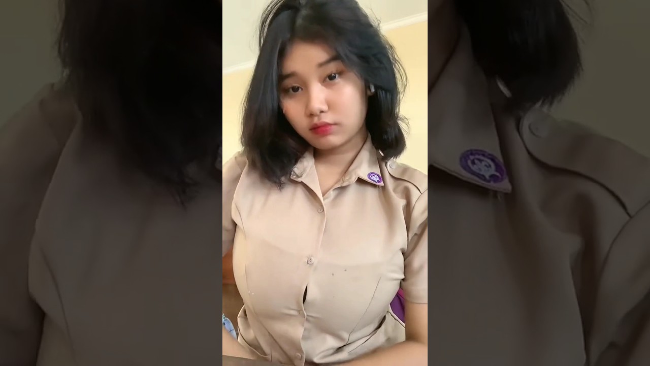 bajunya udah kekecilan 😜 akun Tik tok @notstarlaazzx