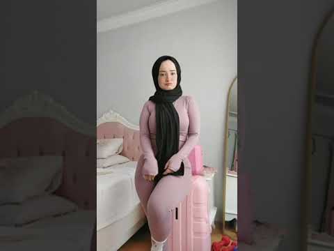 BALIK ETLI TURBANLI PEMBE TAYT GIYEREK HARIKA DAMS EDIYO😍