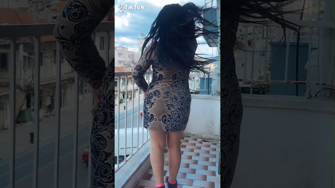 balık etli kızdan twerk Show