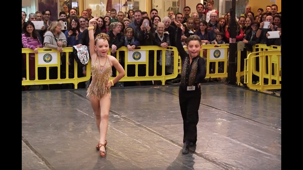 Ballando on the Road - GIUGLIANO: Maria Rosaria e Antonio