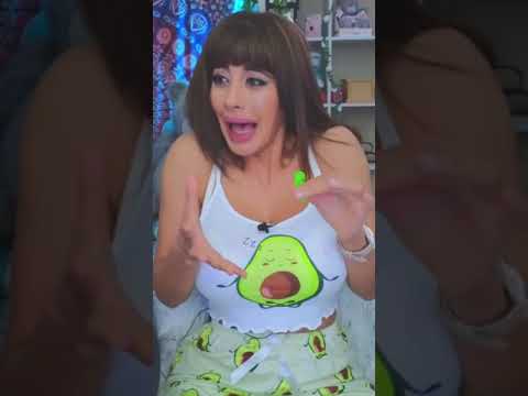 Balloon top to the face | livecleo on #Twitch #balloon #pop #short