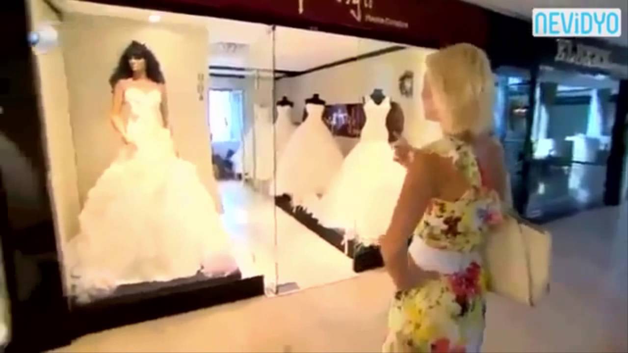 Bana Herşey Yakışır - Cama Kafa Atan Kadın