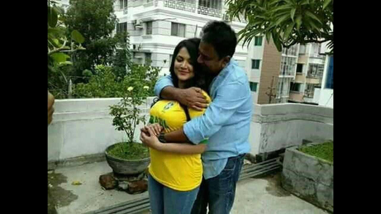 Bangladeshi  beautiful actress Urmila Srabonti Kar pictures and photo shoot