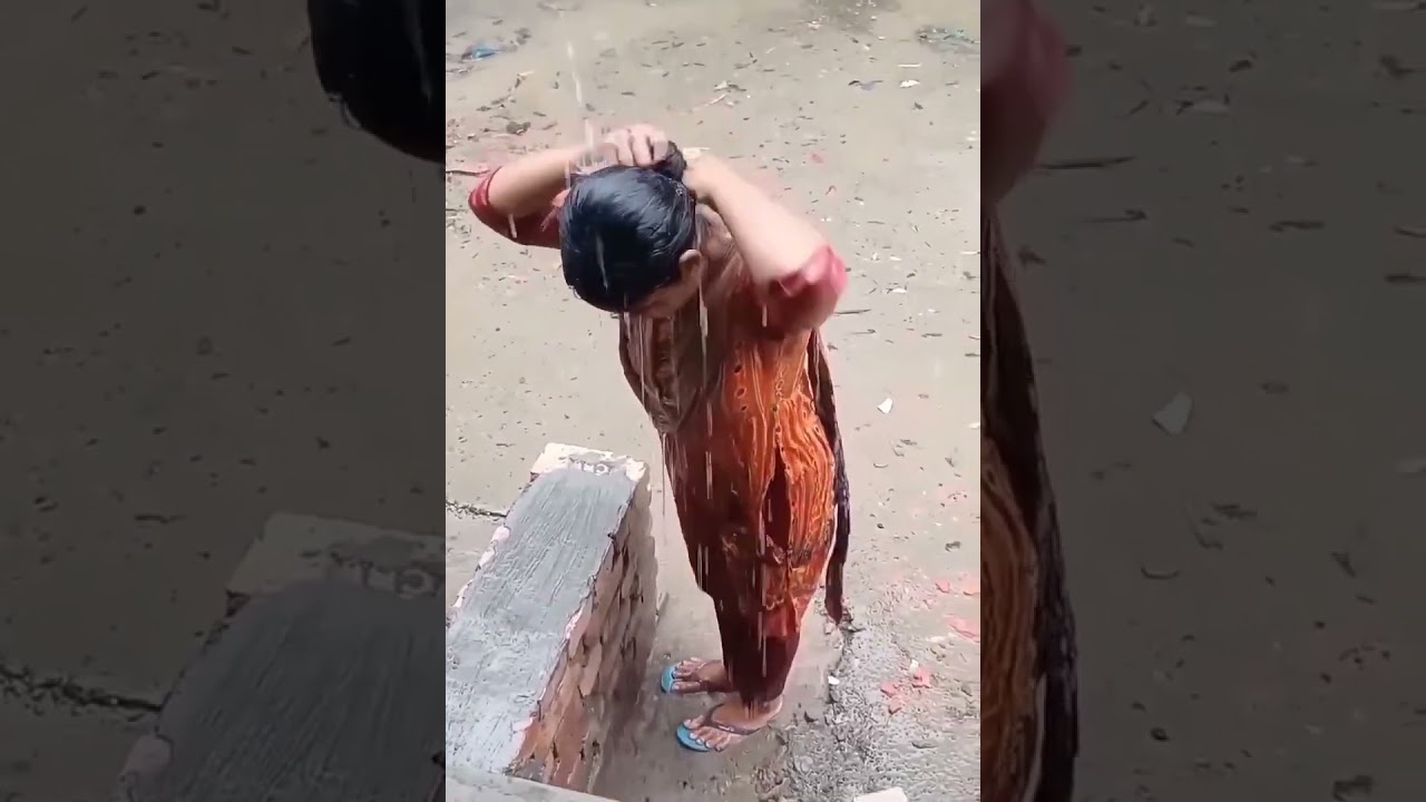 Bangladeshi Girl Hot vlog in rain #viralvideo #aunty #desi #salwarkameez #desihomevideo #hotdesi