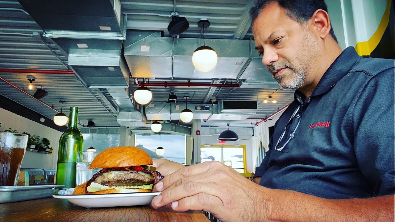 Bareburger in Planview New York, lunchtime review — average guy tested #APPROVED
