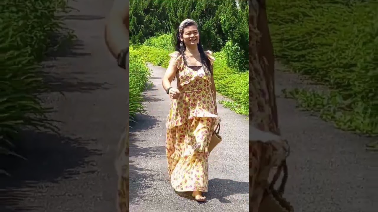 Barefoot at the park on a sunny day #shortsfeed #shortsvideo #barefoot #barefootlife #walking