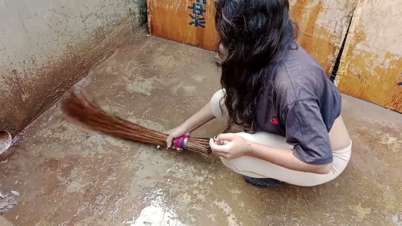 Barish k bad ghar k Aangan ki Safai desi hot Vlog