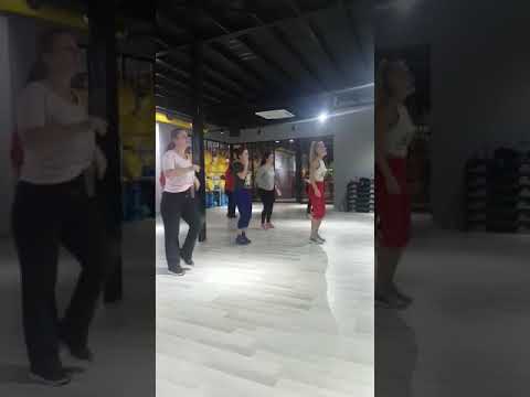 Basit aerobik dans