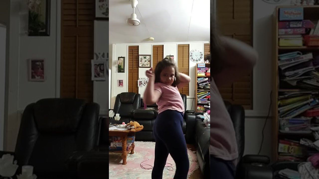 Batang Pinay Australian #Tiktok dance #skiriidj #skiriidjremix #skiriidjremixtiktok
