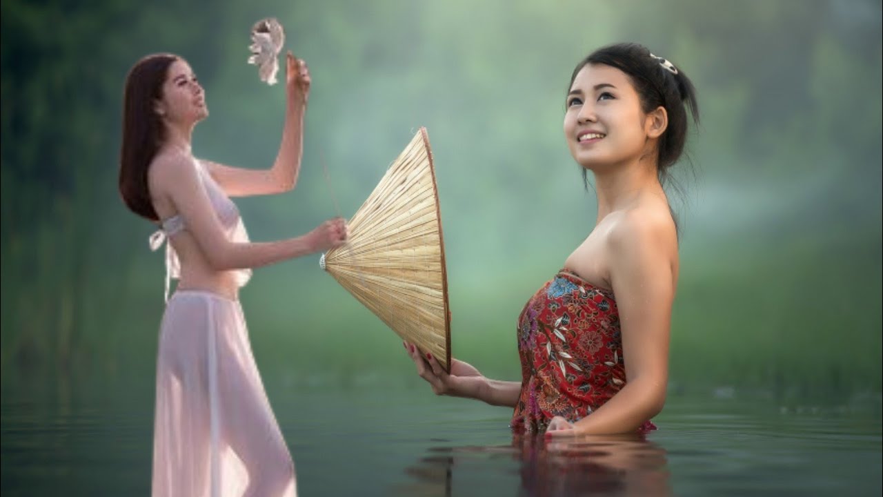 bathing girl on night beautiful women in Vietnamese _ pretty girl #shorts