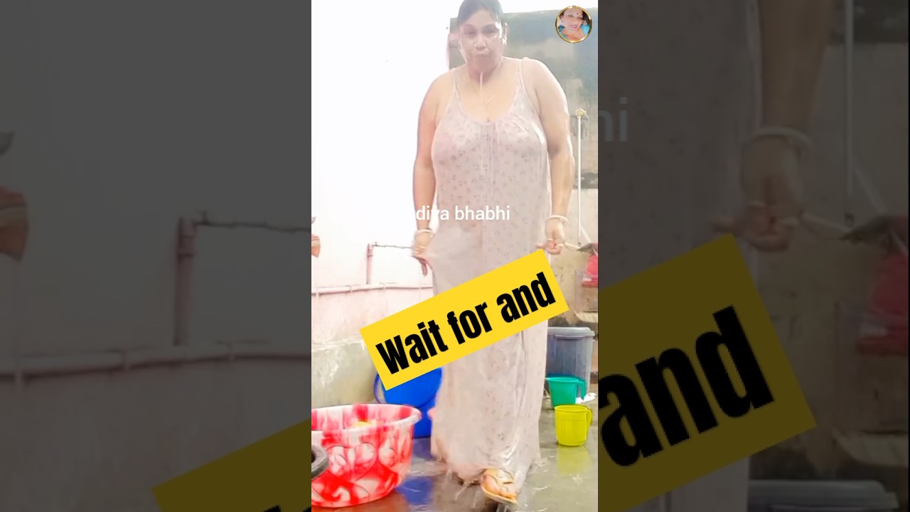 Bathing vlog aunty #bathing # bhabhi bathing #sexy#shots
