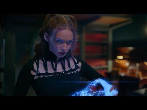 Beatrix - All Powers Scenes | Fate: The Winx Saga