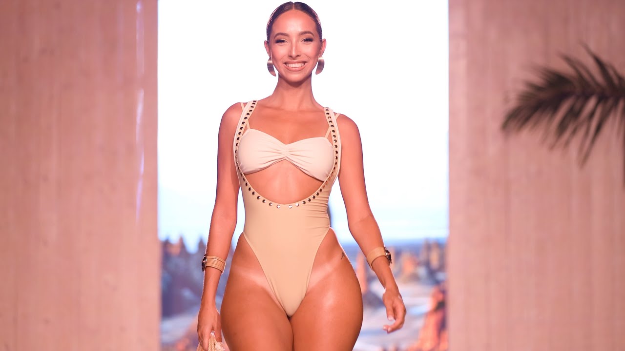 Beatriz Corbett in Slow Motion for Icon Swim Miami Swim Week 2022 / Canon R5